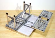Skládací hliníkový stůl s vestavěnými lavicemi