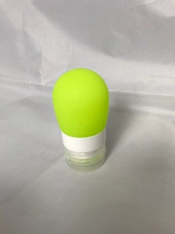 Cestovní silikonová lahvička na tekutiny - Obsah: 60 ml - zelená Cestovní silikonová lahvička na tekutiny - Obsah: 60 ml - zelená
