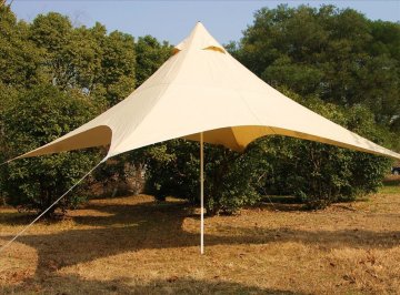 Stínící zahradní přístřešek - 4,5 x 4,5 x 3,3m Stínící zahradní přístřešek - 4,5 x 4,5 x 3,3m