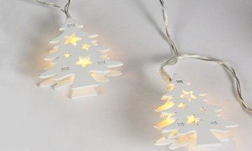 HOLZ Vánoční dekorativní řetěz - bílé stromky, 10 LED HOLZ Vánoční dekorativní řetěz - bílé stromky, 10 LED