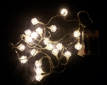Vánoční světelný řetěz - sněhové hvězdy, teple bílý, 20 LED Vánoční světelný řetěz - sněhové hvězdy, teple bílý, 20 LED